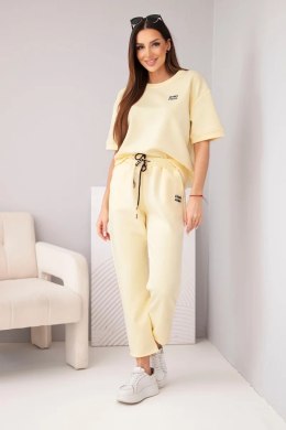 Komplet damski wiskozowy masełko z krótkim rękawem i spodniami z podwijaną nogawką żółty