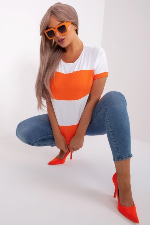 Bluzka damska T-shirt Plus Size Model RV-BZ-8640-1.92P Orange - Relevance Bluzka damska T-shirt Plus Size Model RV-BZ-8640-1.92P Orange - Relevance
