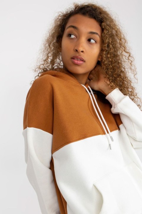 Bluza Damska Model AP-BL-AP-3001.98P Light Brown - Rue Paris Bluza Damska Model AP-BL-AP-3001.98P Light Brown - Rue Paris