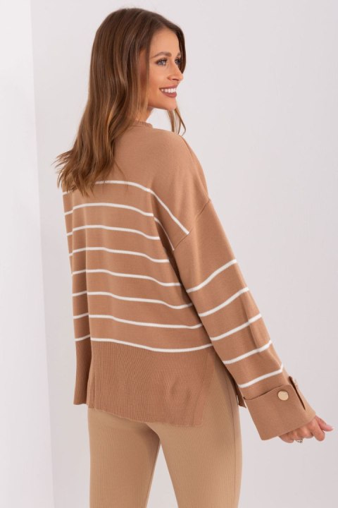 Sweter Damski Model TO-SW-010.06X Camel - Factory Price Sweter Damski Model TO-SW-010.06X Camel - Factory Price