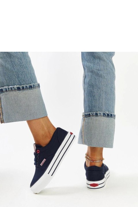 Granatowe damskie trampki na grubej podeszwie CROSS JEANS - Solea Granatowe damskie trampki na grubej podeszwie CROSS JEANS - Solea