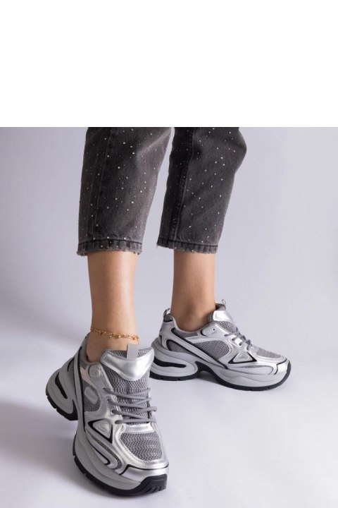 Srebrne sneakersy na masywnej podeszwie Adoma - Solea Srebrne sneakersy na masywnej podeszwie Adoma - Solea