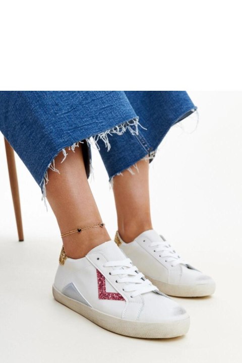 Białe sneakersy z efektem ,,znoszenia`` Gombola - Solea Białe sneakersy z efektem ,,znoszenia`` Gombola - Solea